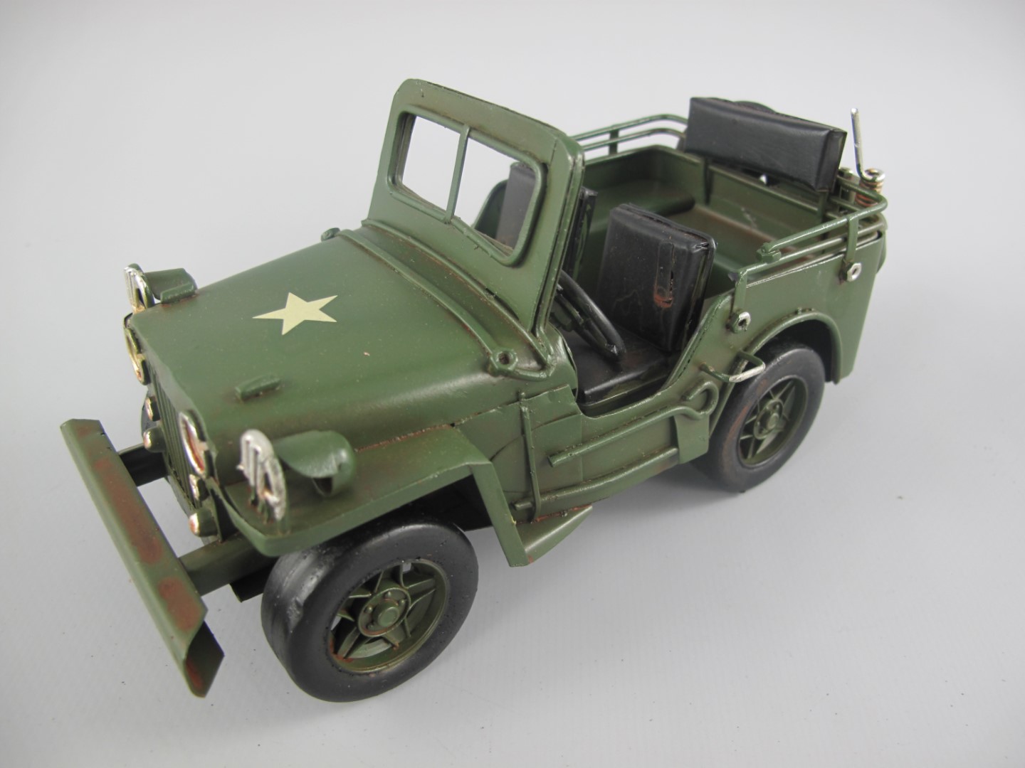 Auto Geländewagen Antik Eisen L.17x9cm