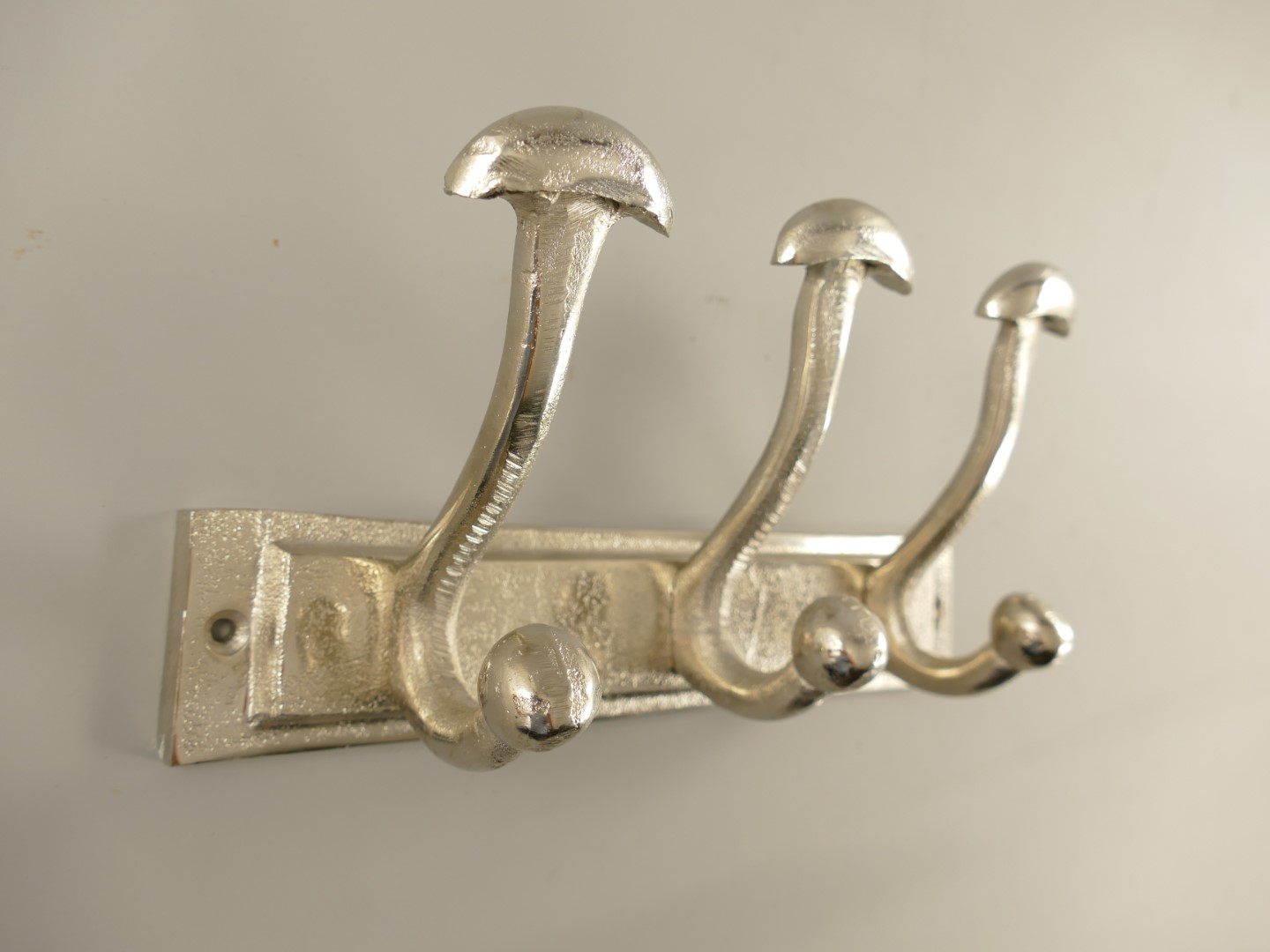 *ANG. Garderobenhaken Alu vernickel H.13x27cm