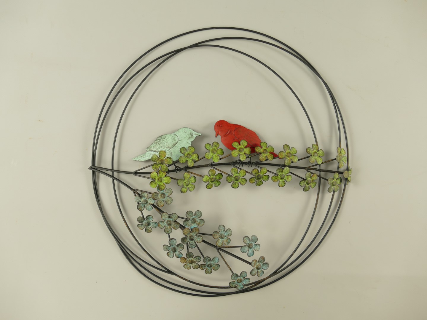 Wandornament Vögel mit Blumen Eisen farbig D.40cm