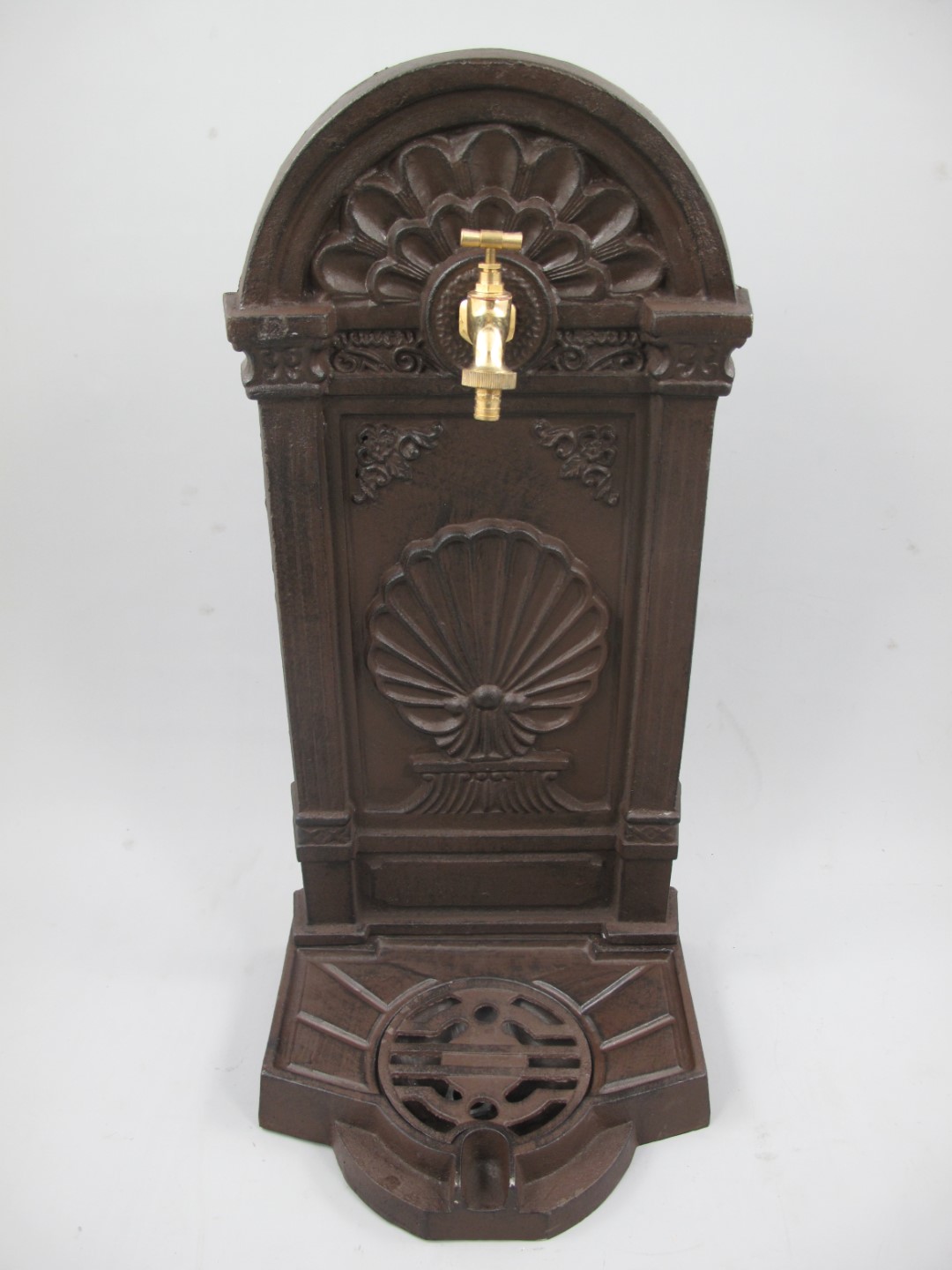 *ANG. Stehbrunnen Gußeisen rustik. braun H.69x33cm