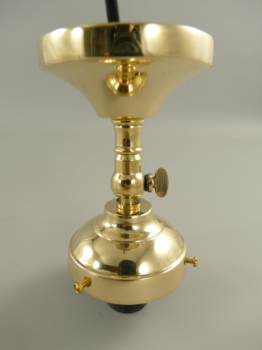 Decken/Wandhalter E14 Messing o.Schirm Gh.6-H.14cm