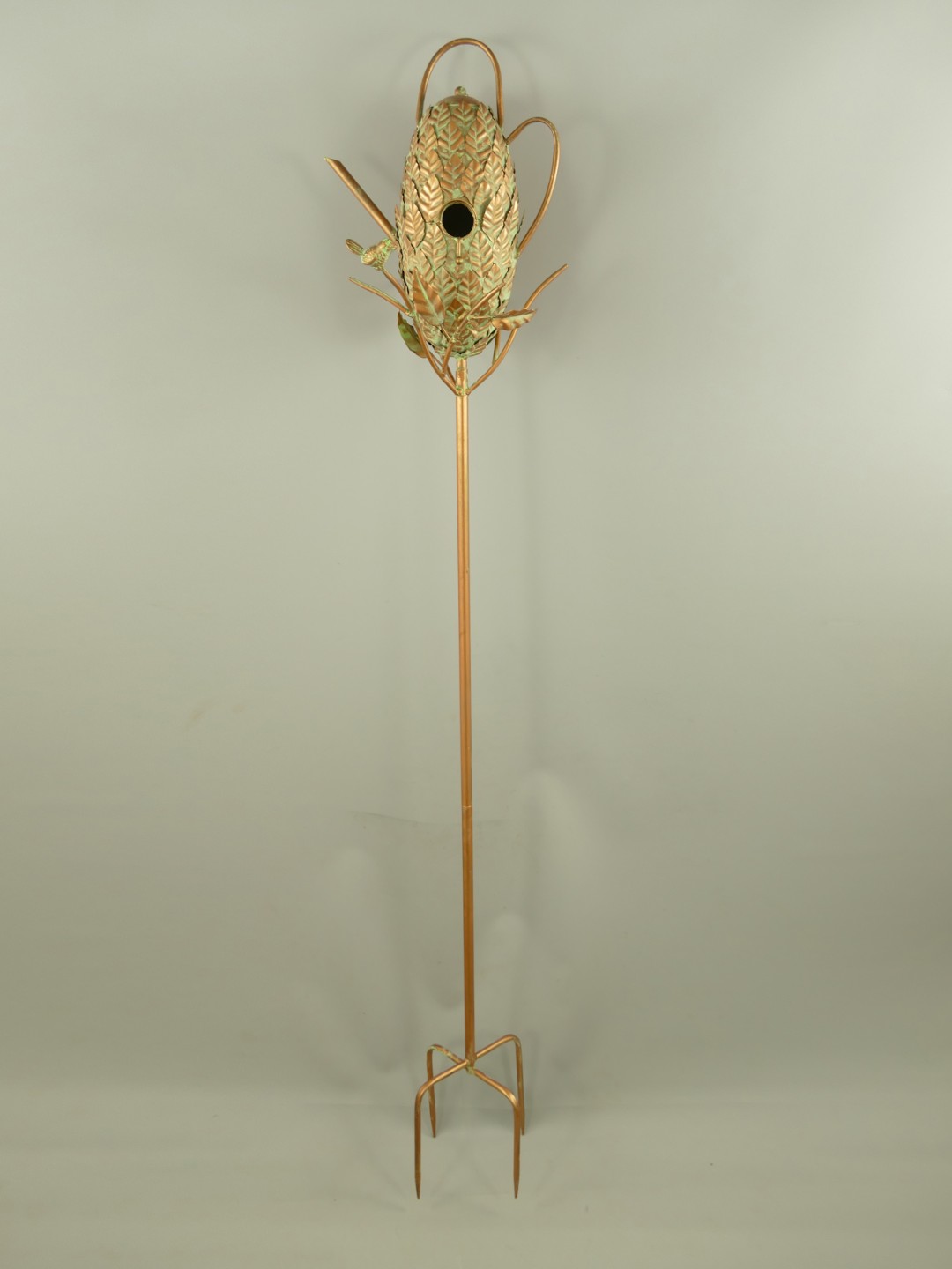 Vogelhaus Gießkanne Ständer Kupfer farbig H.170cm