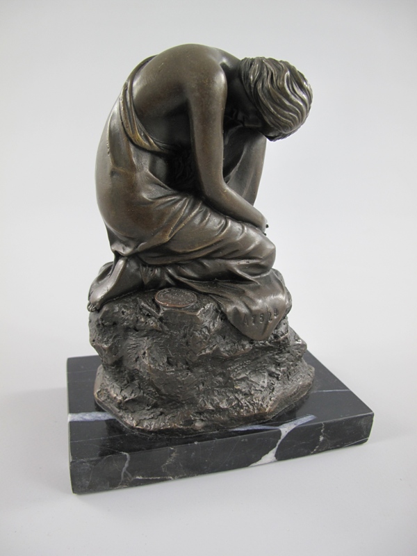 Figur Bronze Knielende Frau H.16x13cm