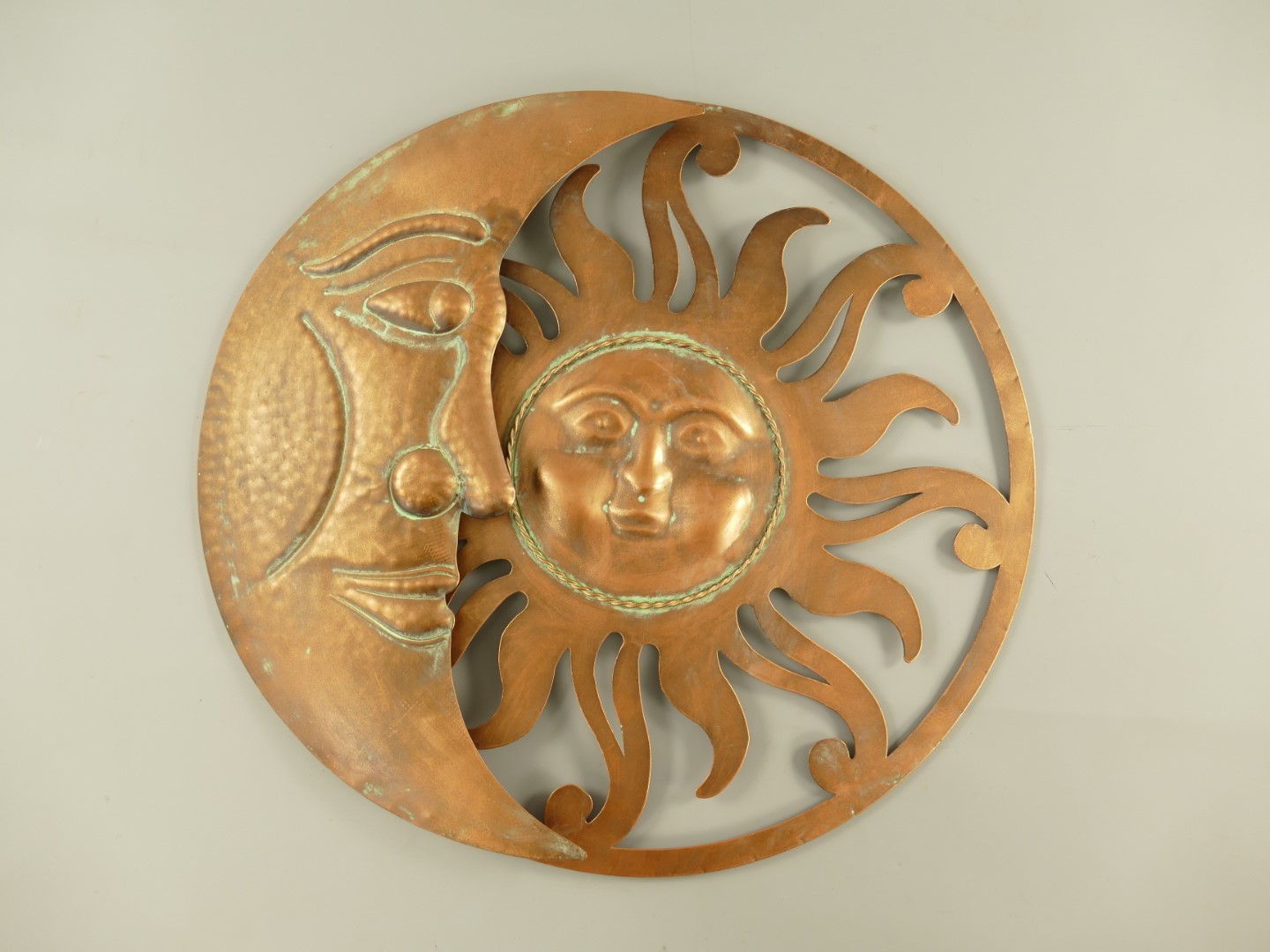 Wandornament Sonne &amp; Mond Eisen Kupf. farb. H.55cm